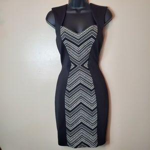 GUESS Black & Cream Slimming Sleeveless Dress